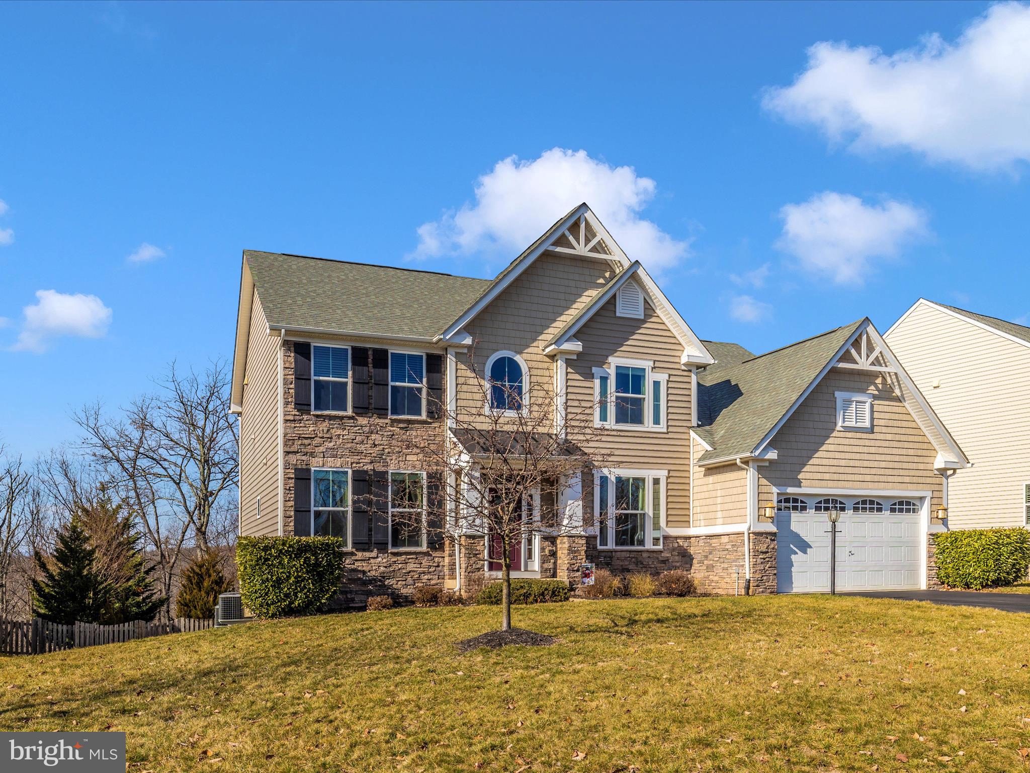 EAGLEHEAD WOODRIDGE - Residential