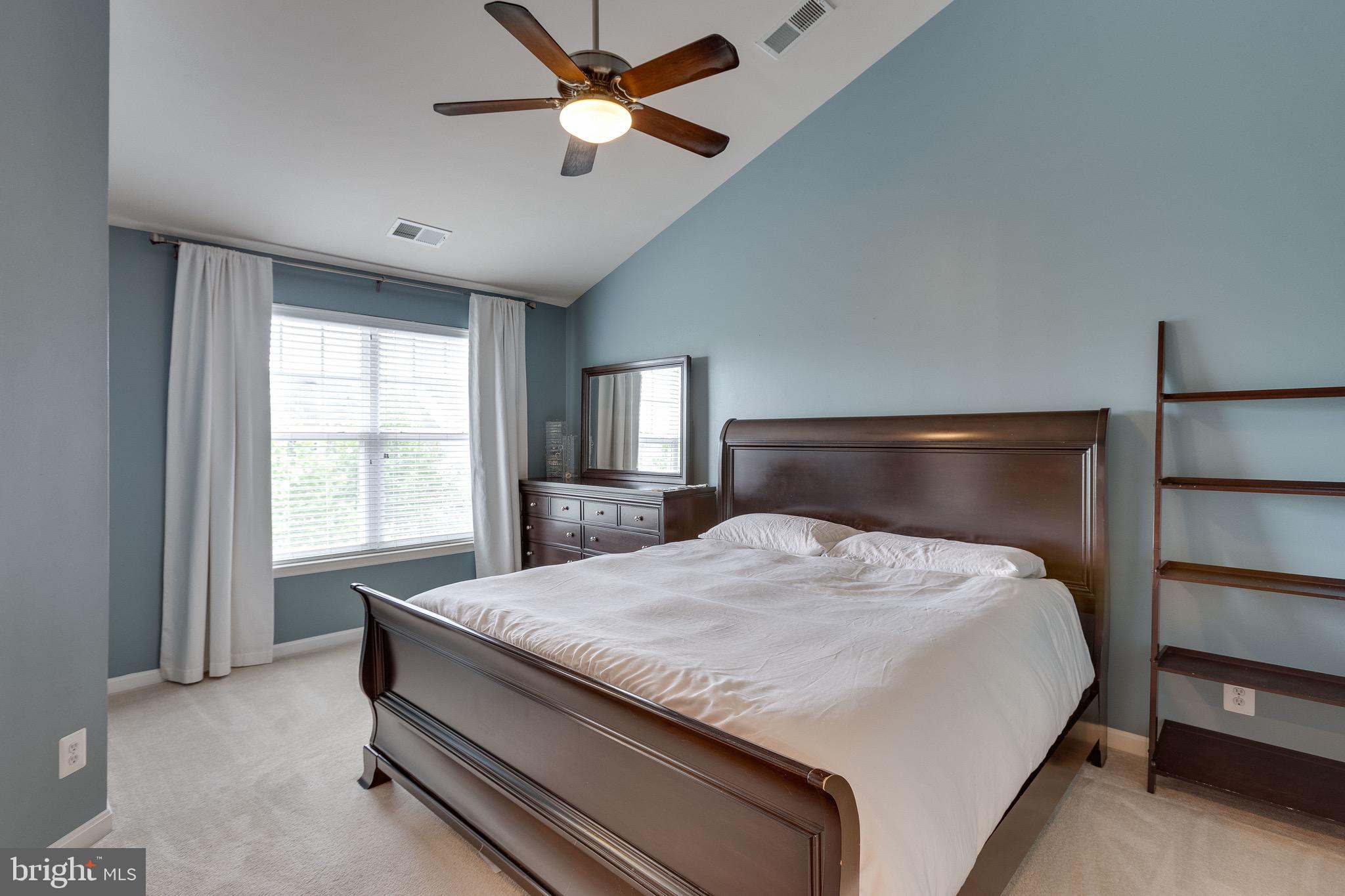 BROADLANDS SOUTH - Residential Lease