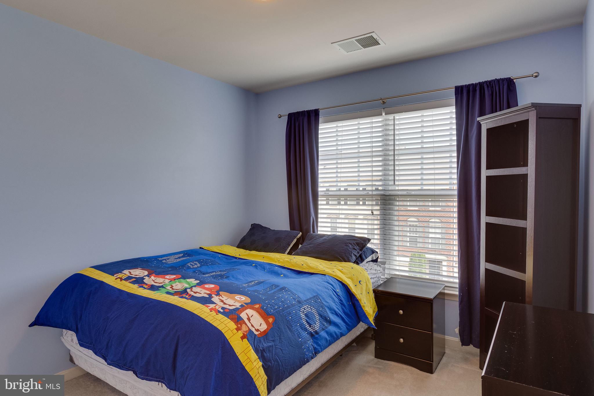 BROADLANDS SOUTH - Residential Lease