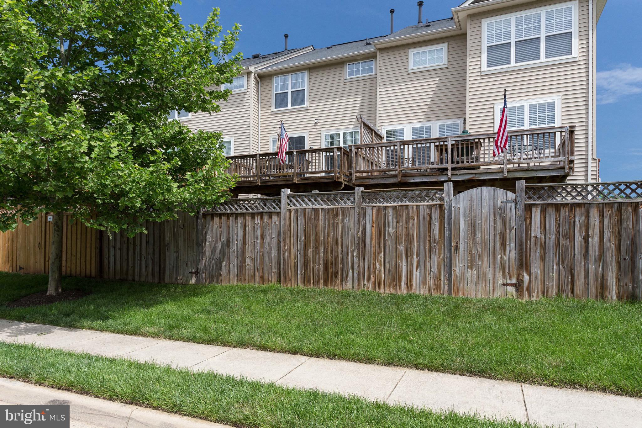 BROADLANDS SOUTH - Residential Lease