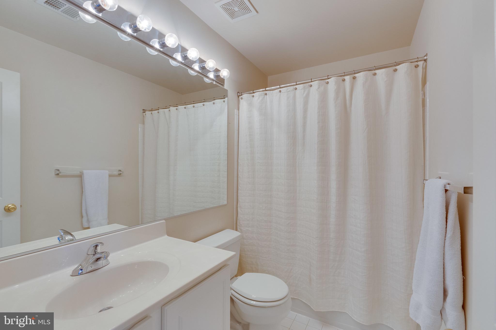 BROADLANDS SOUTH - Residential Lease