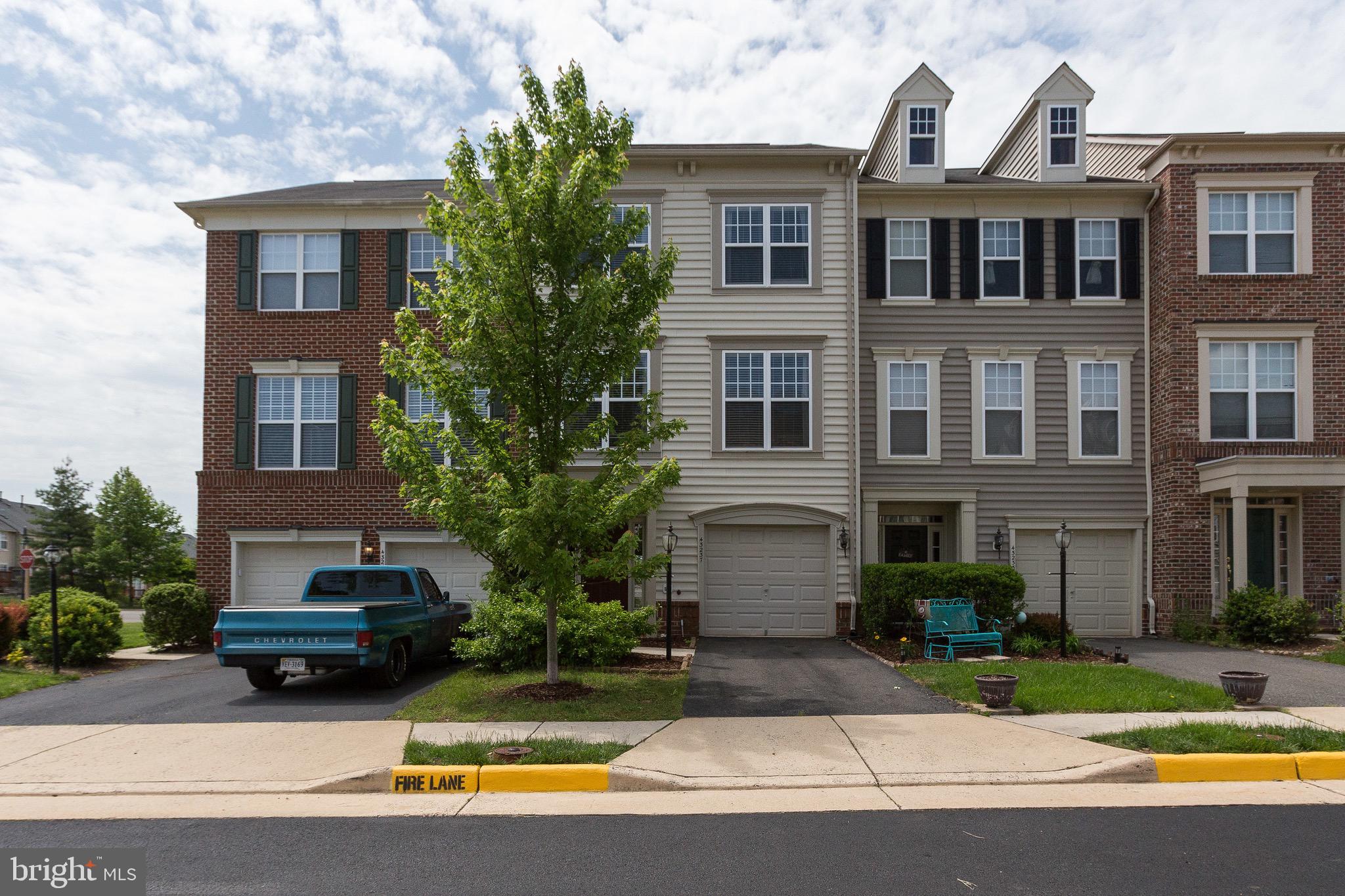 BROADLANDS SOUTH - Residential Lease