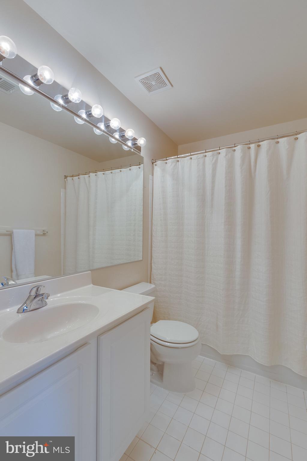 BROADLANDS SOUTH - Residential Lease