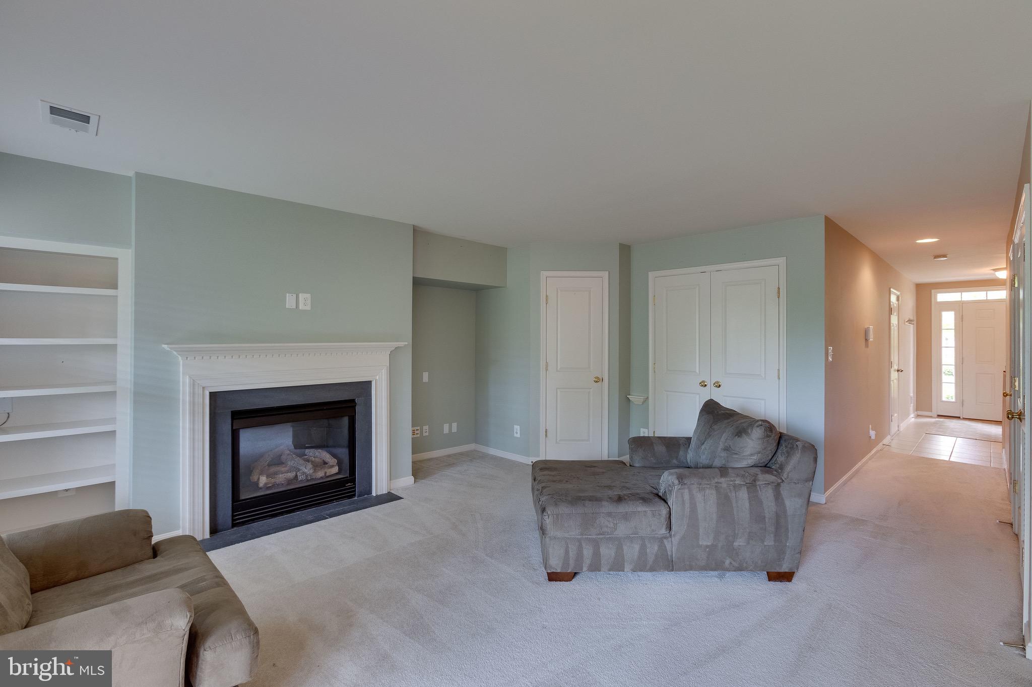 BROADLANDS SOUTH - Residential Lease