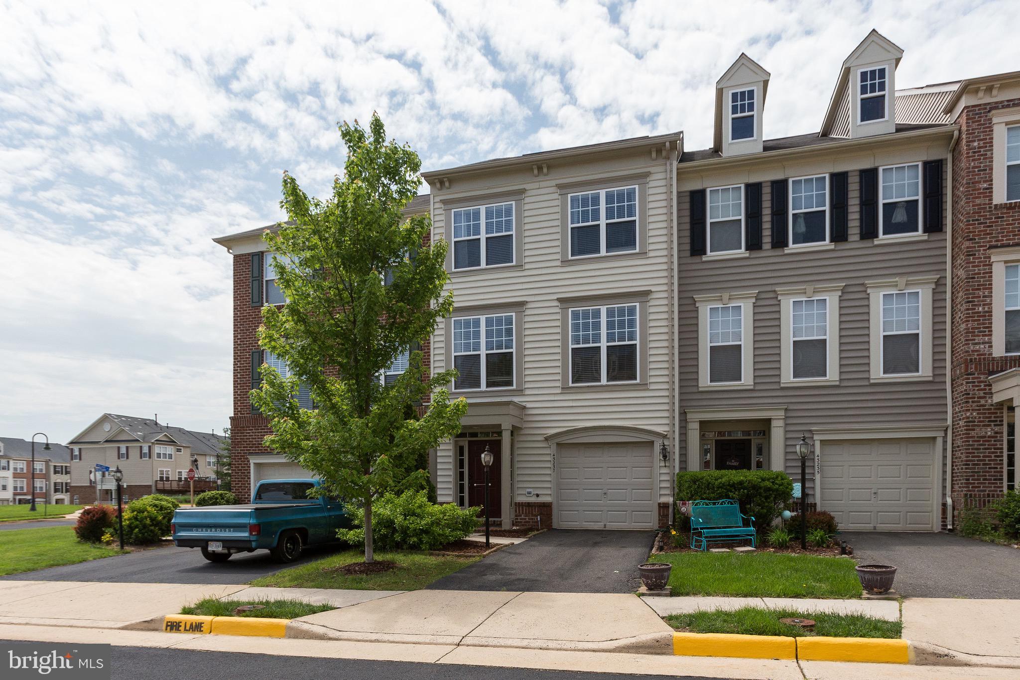 BROADLANDS SOUTH - Residential Lease