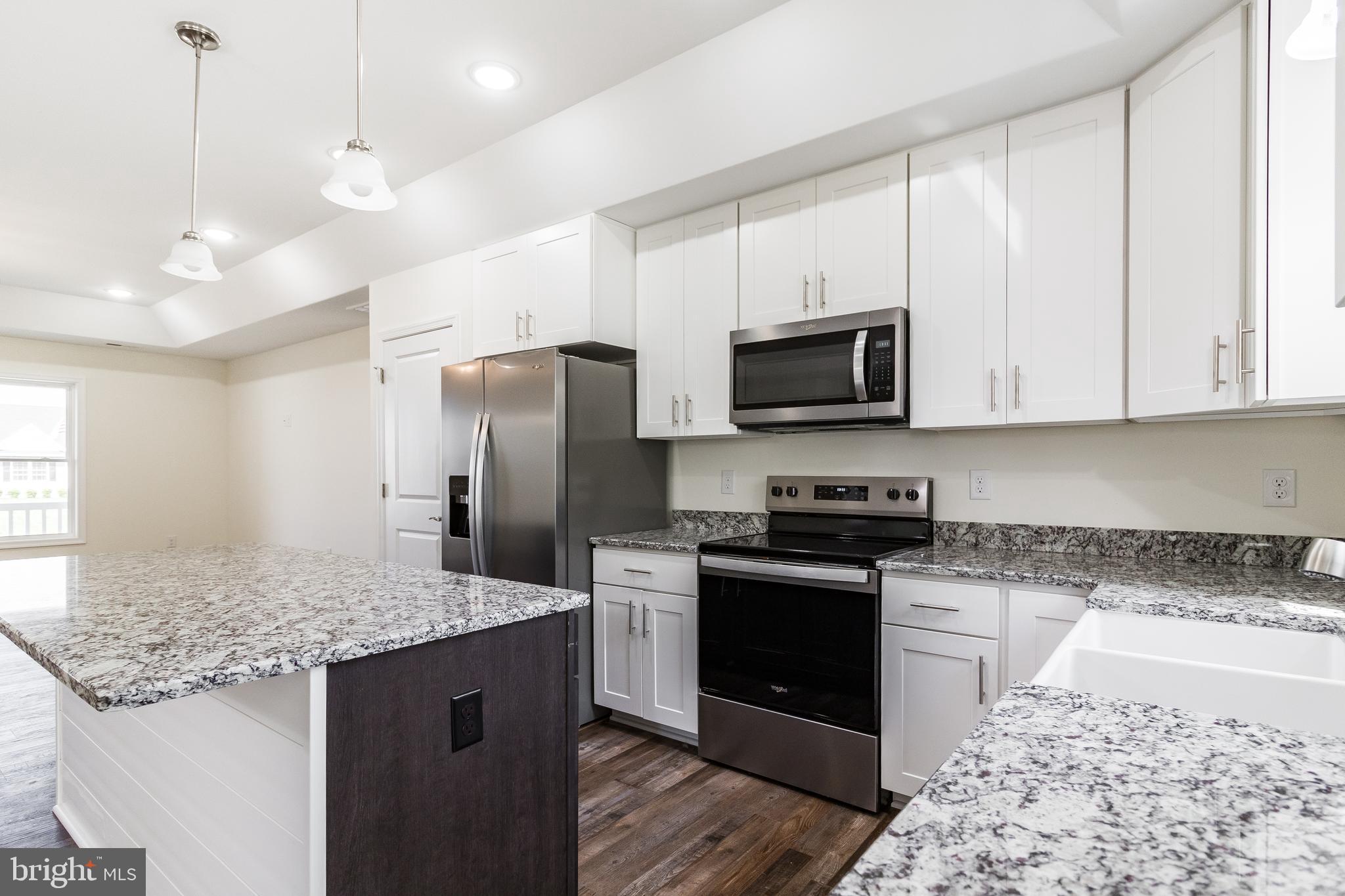 300 E 7TH STREET