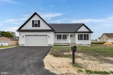 300 E 7th Street, Seaford, DE MLS: DESU2085684