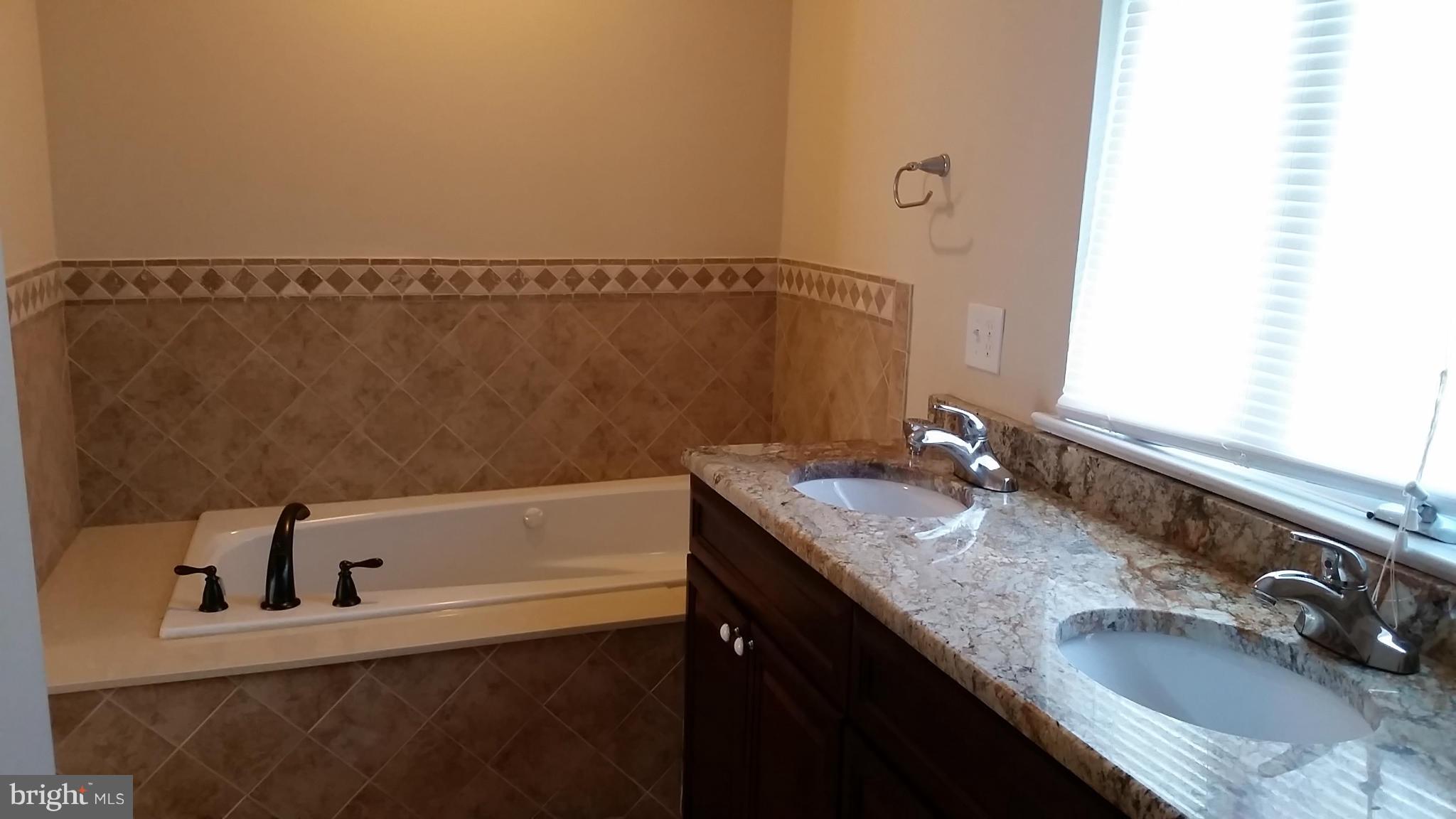 FREDERICKSBURG - Residential Lease