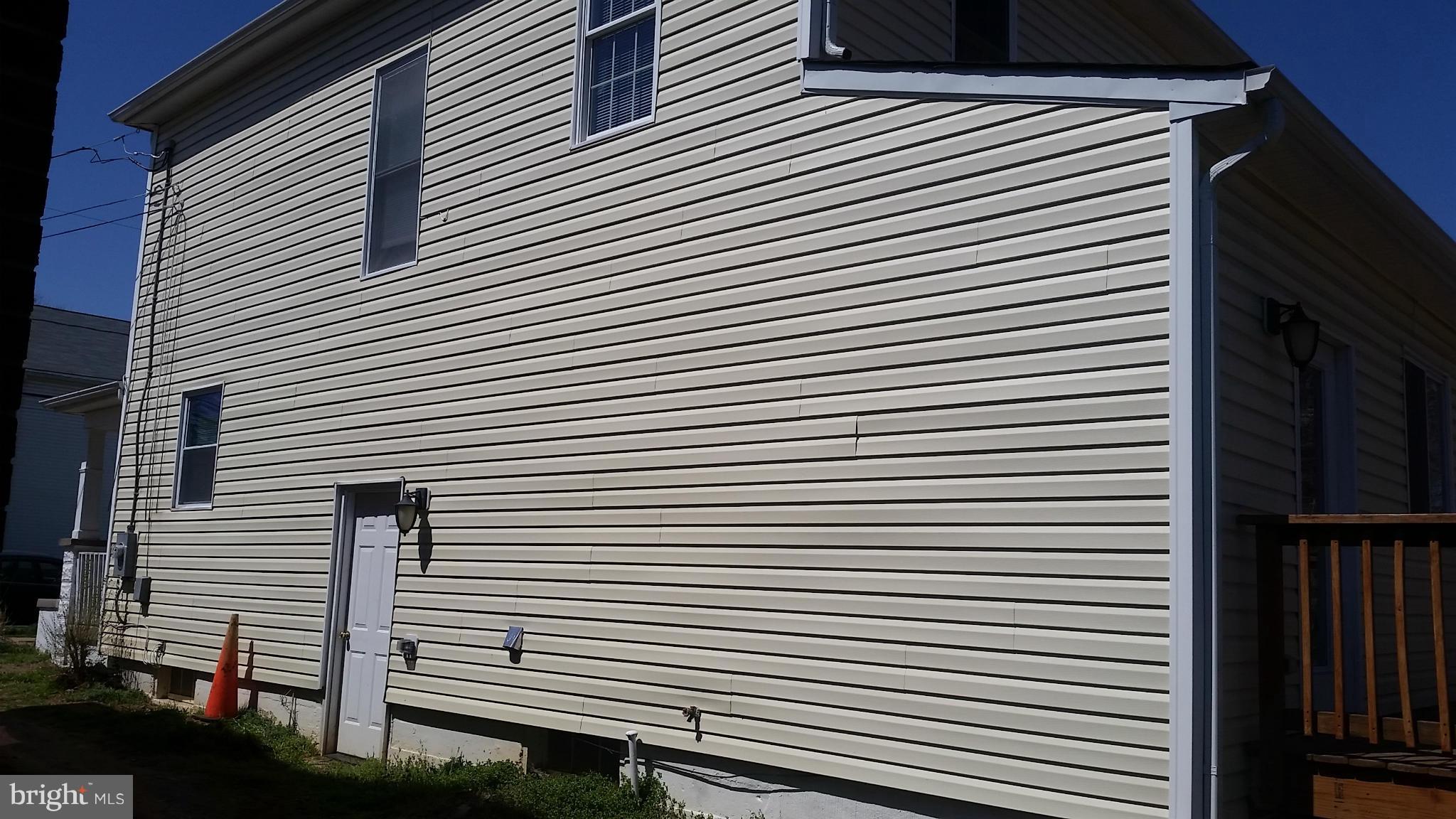 FREDERICKSBURG - Residential Lease