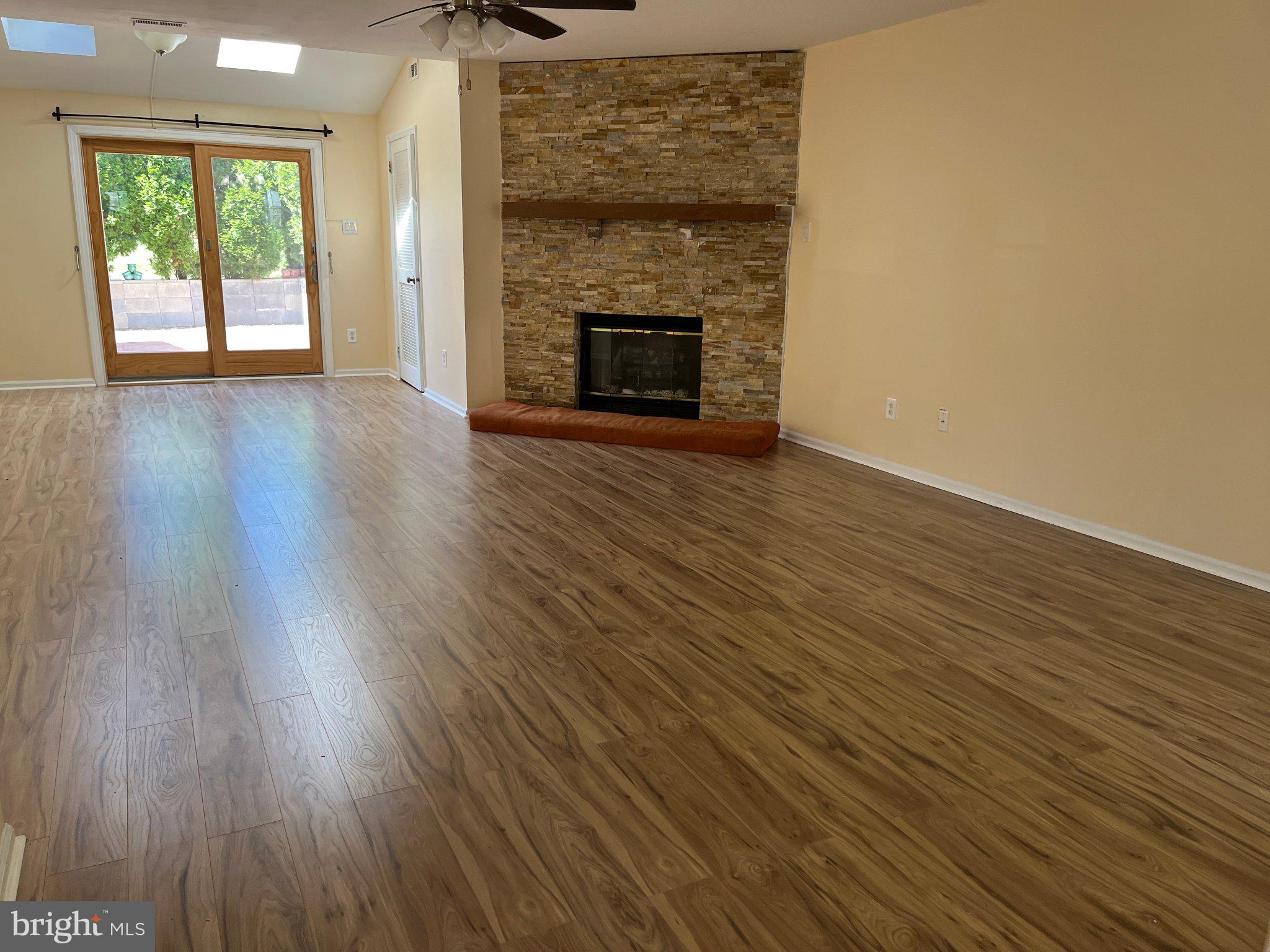 4 FAIR OAKS COURT