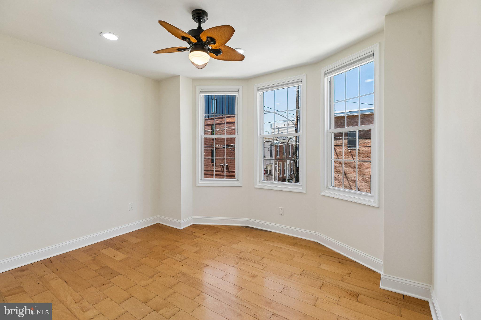 PASSYUNK SQUARE - Residential
