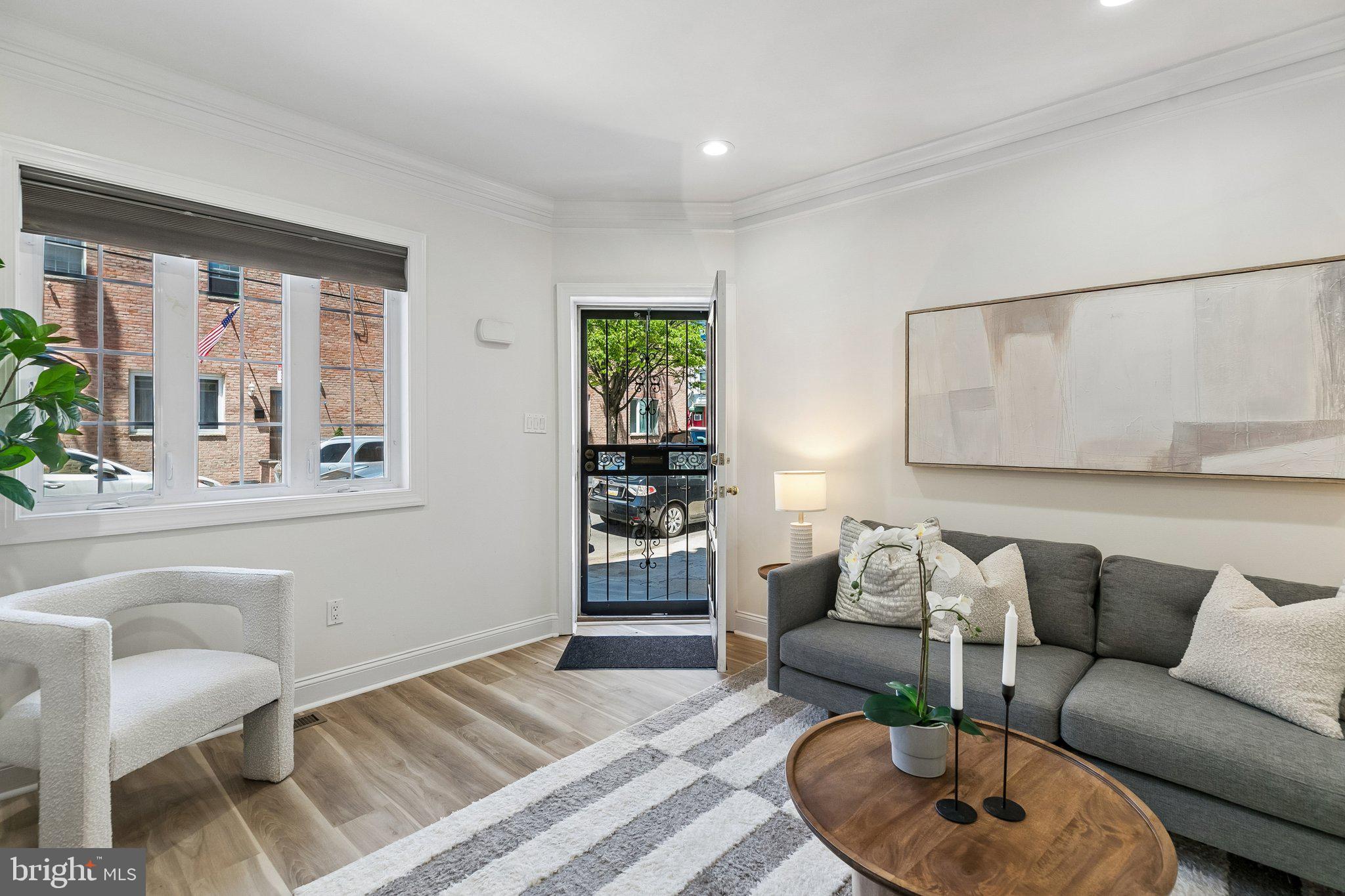 PASSYUNK SQUARE - Residential