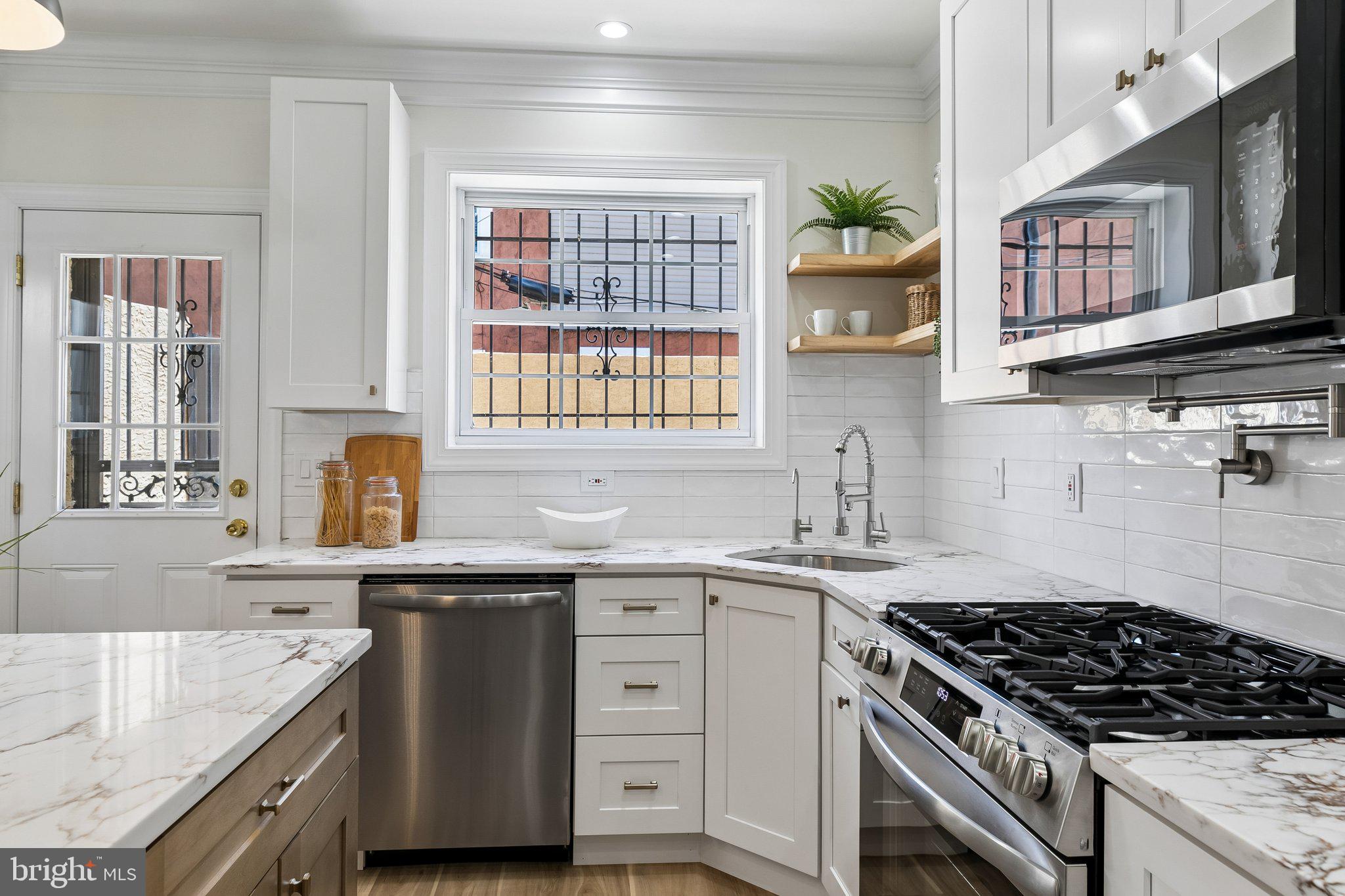 PASSYUNK SQUARE - Residential