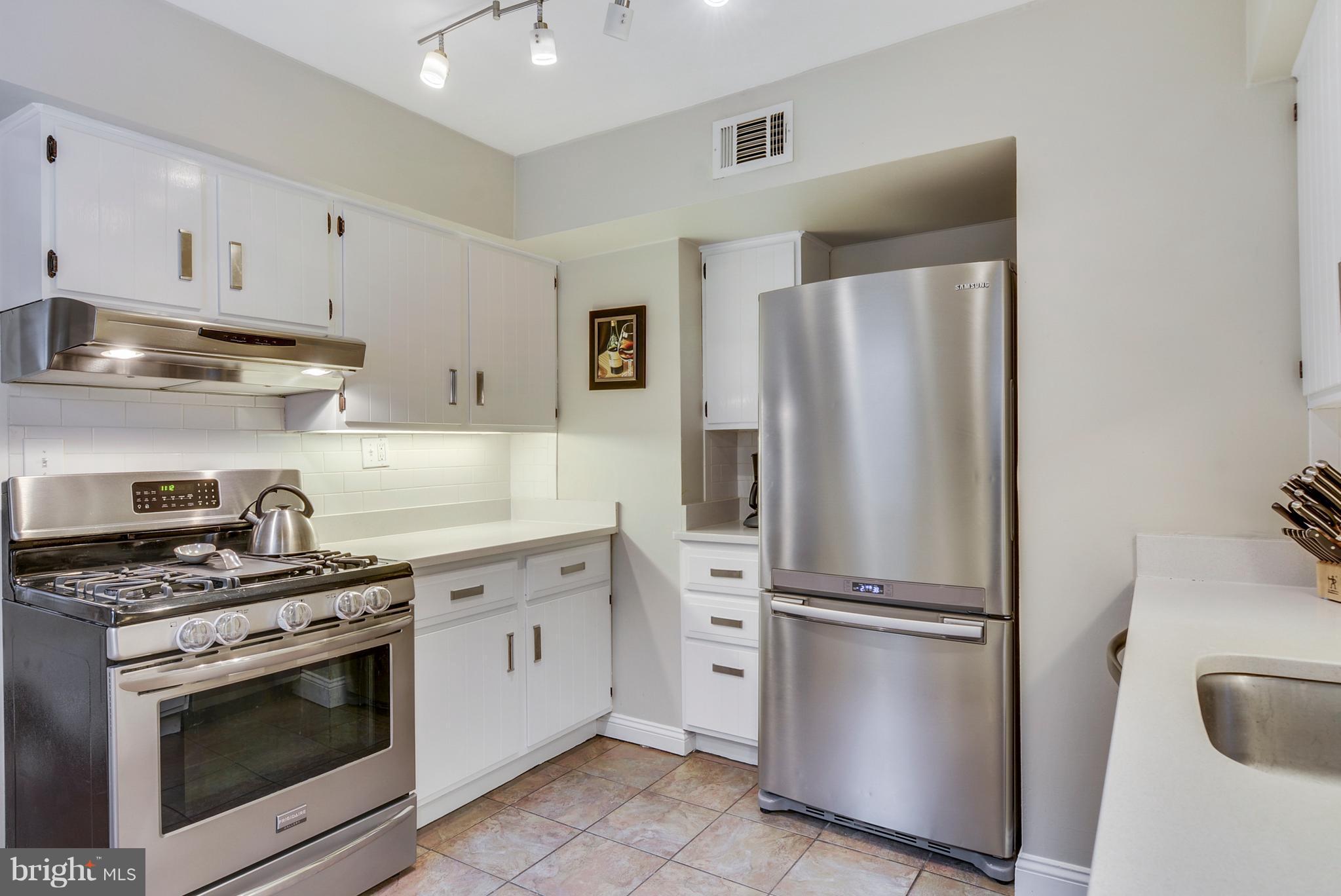 SOUTH WOODSIDE PARK - Residential