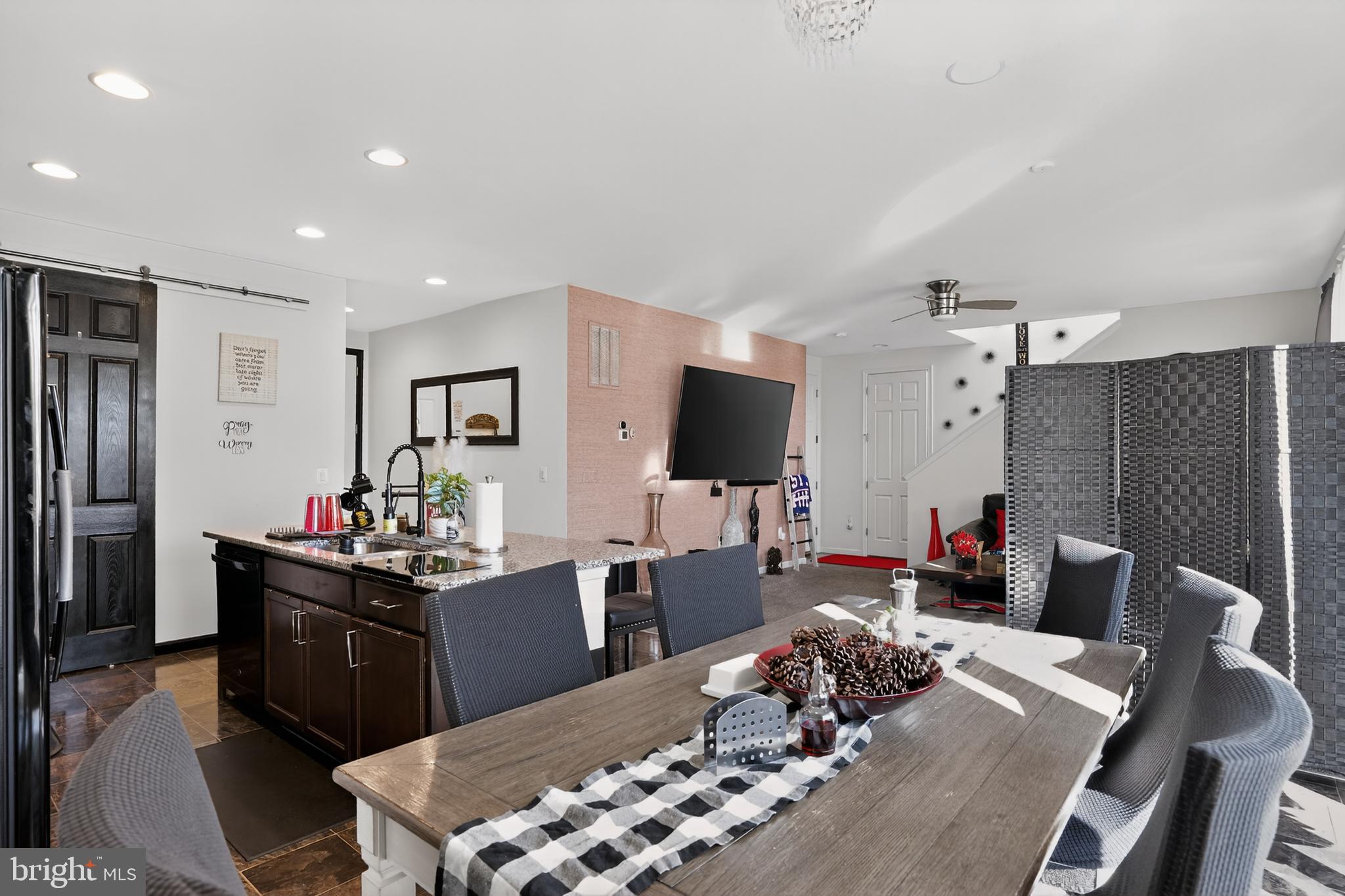 SOUTHERN HILLS - Residential