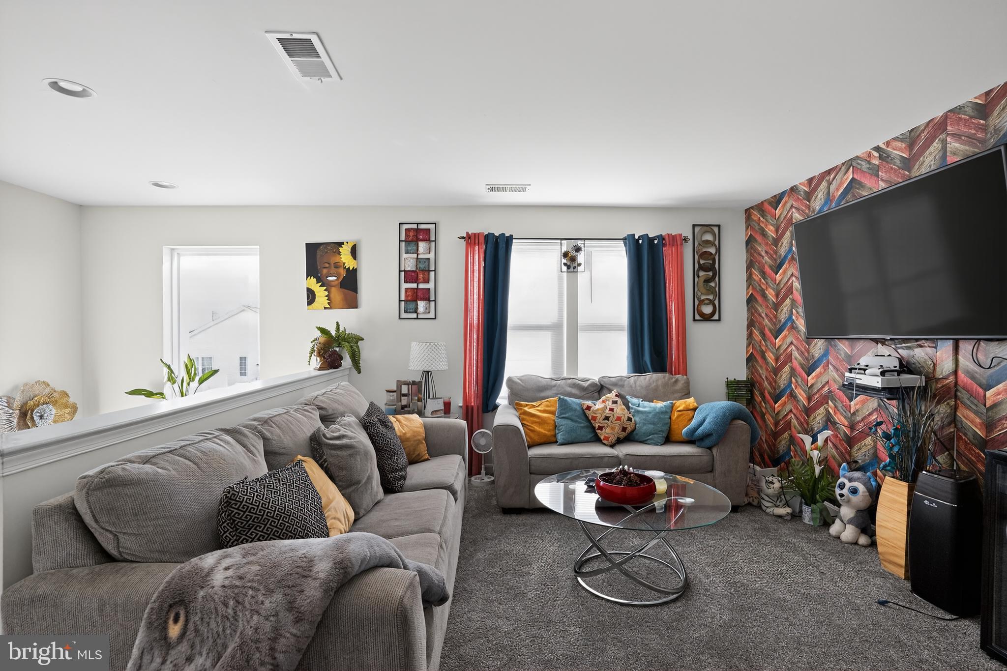 SOUTHERN HILLS - Residential