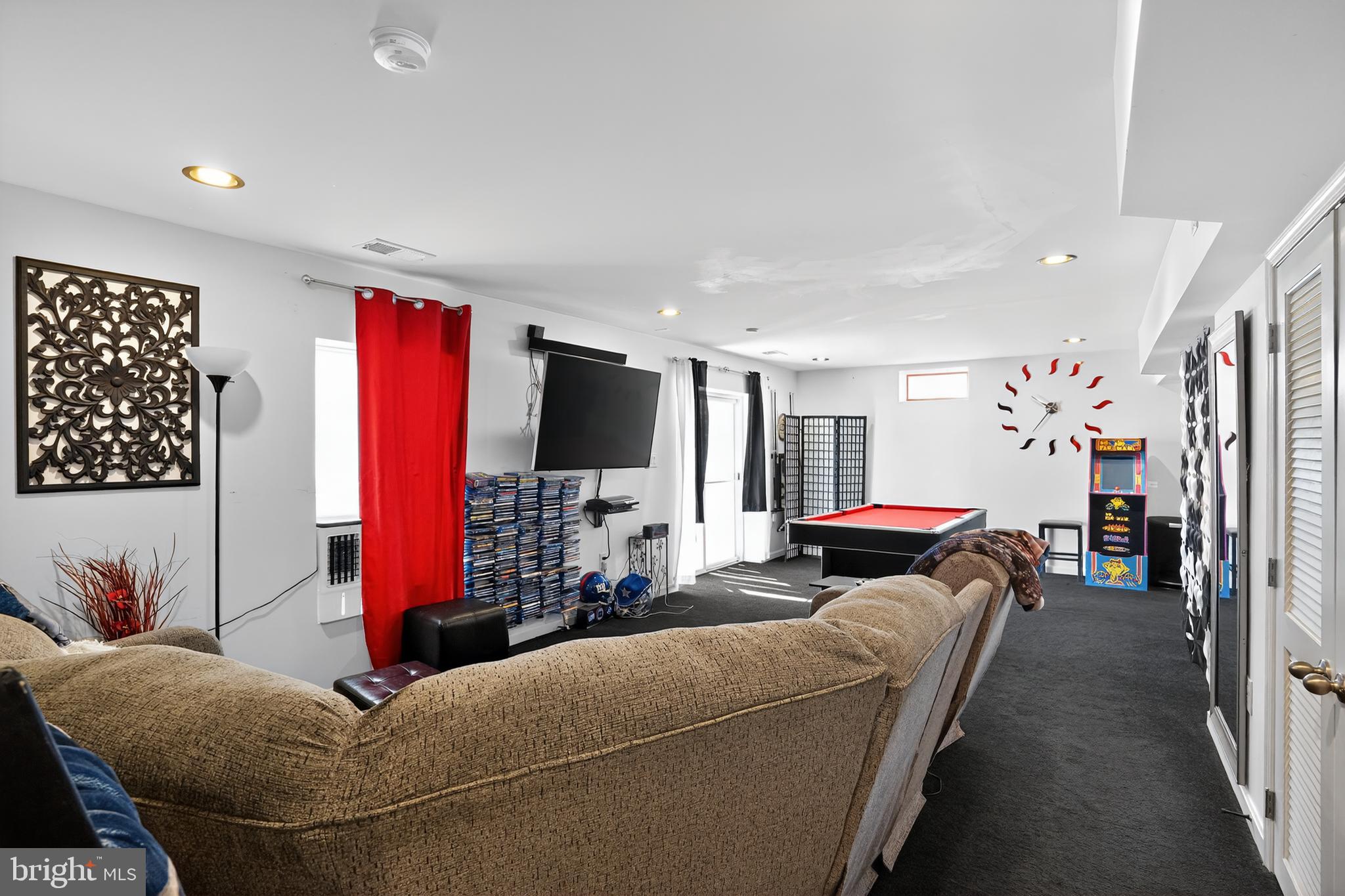 SOUTHERN HILLS - Residential