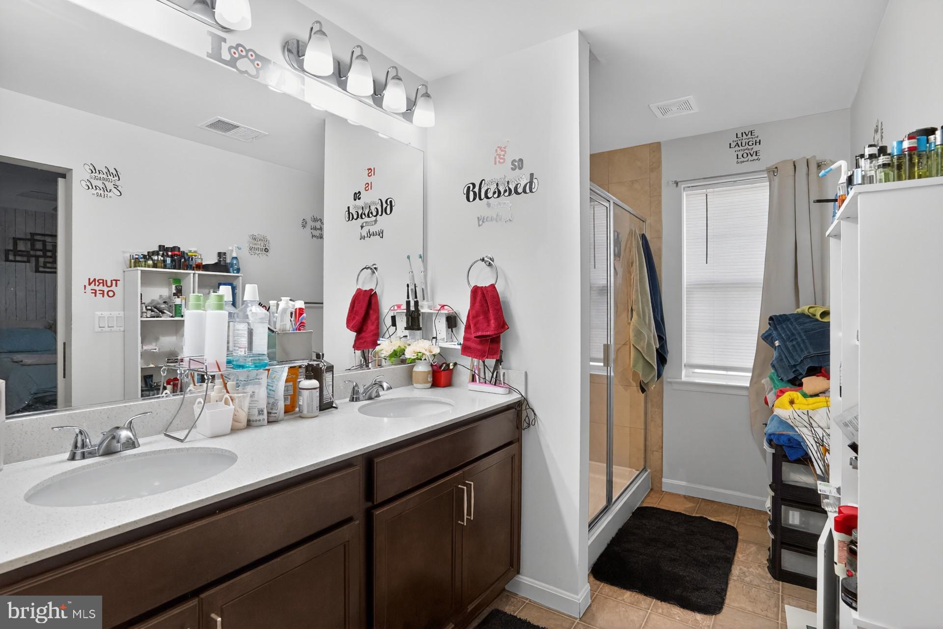 SOUTHERN HILLS - Residential