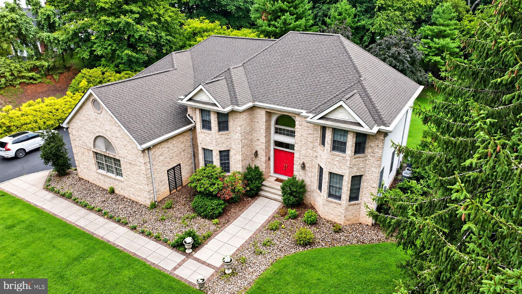 15 SCENIC DRIVE