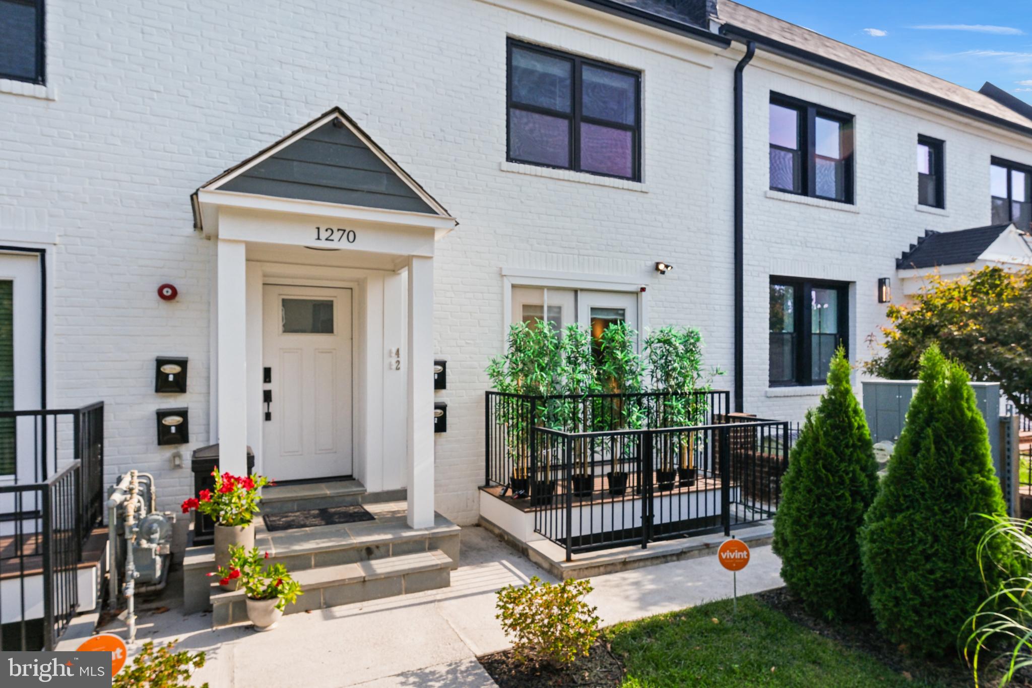 1270 MEIGS PLACE NE 2