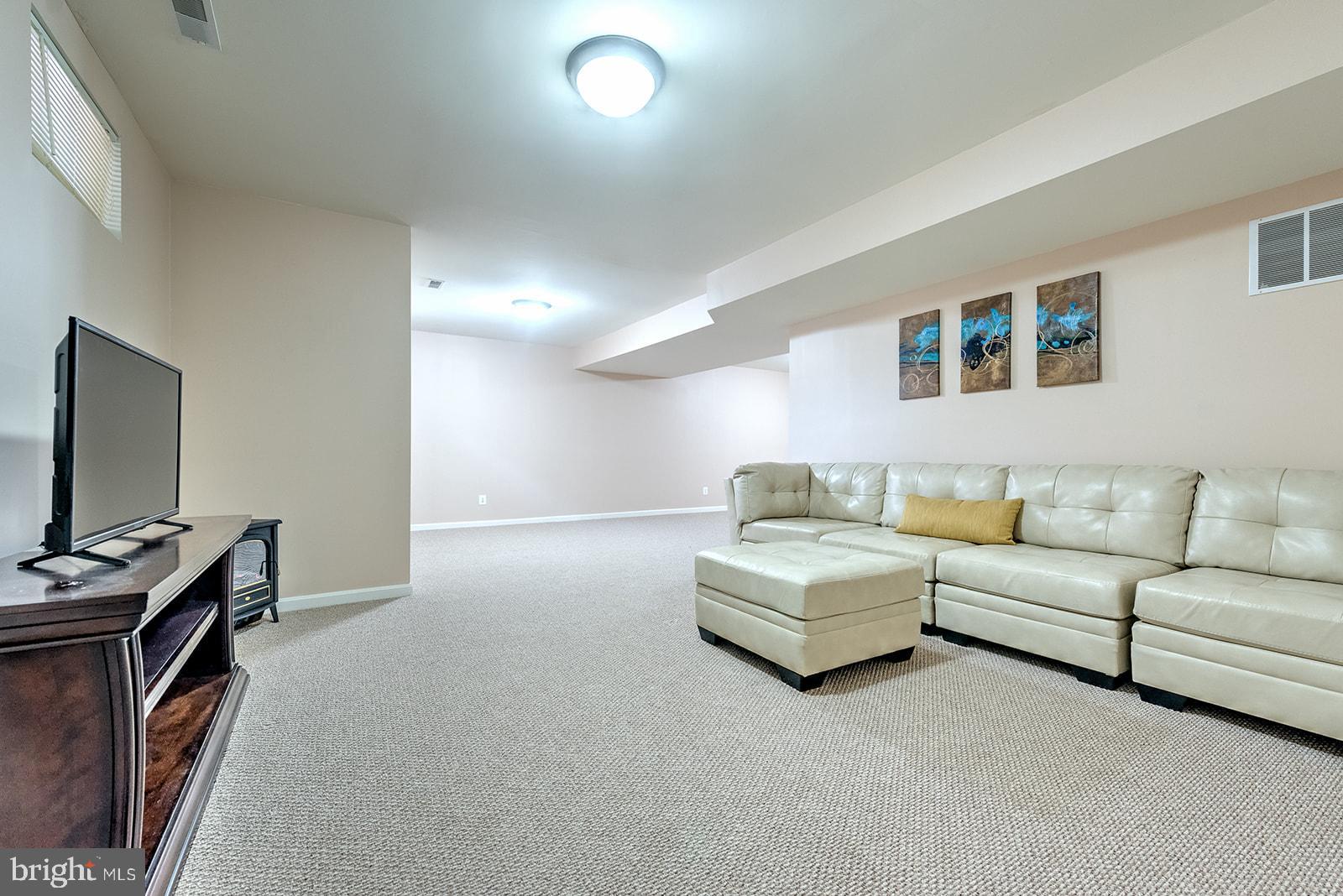 MONMOUTH MEADOWS - Residential