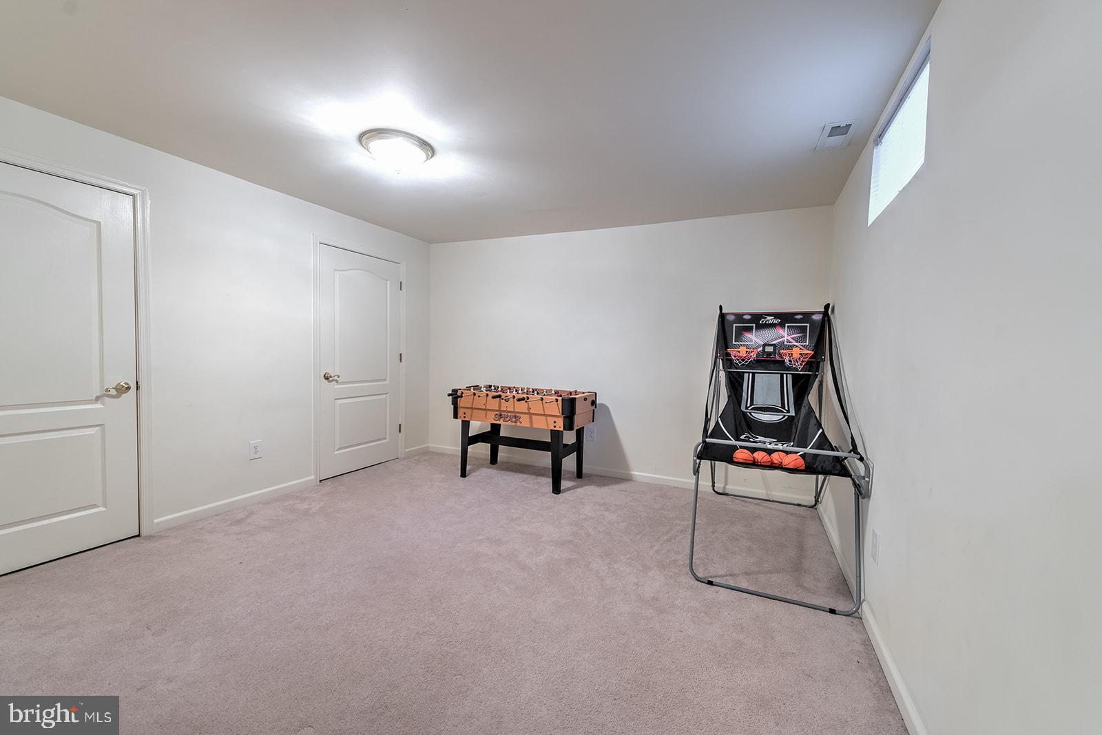 MONMOUTH MEADOWS - Residential