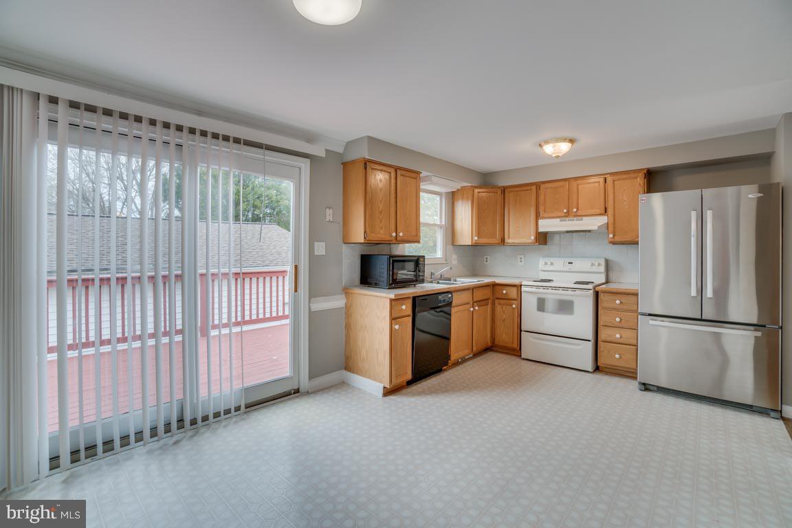 MEADOWLARK - Residential