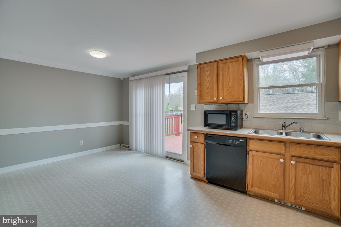 MEADOWLARK - Residential