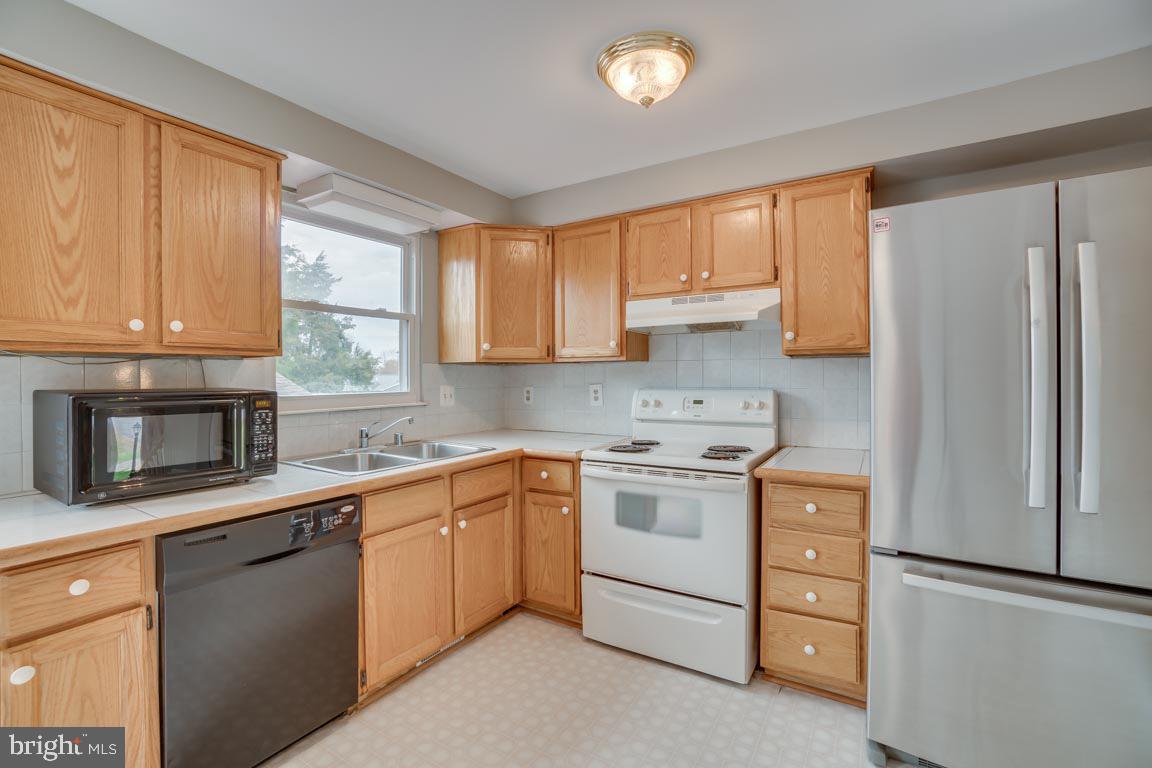 MEADOWLARK - Residential