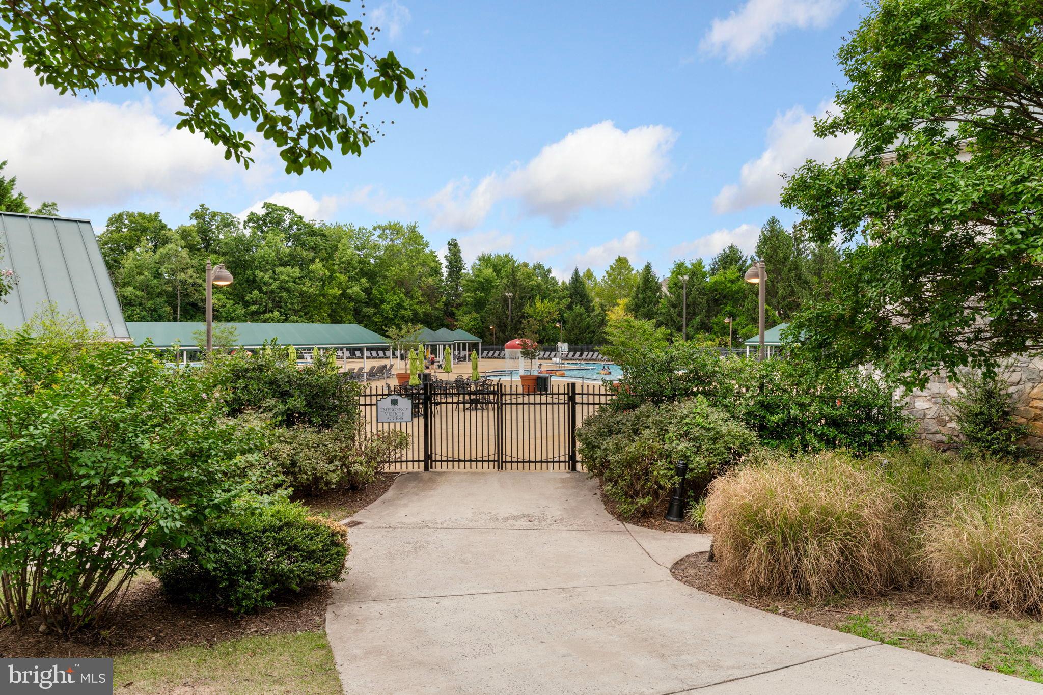 BELMONT COUNTRY CLUB - Residential