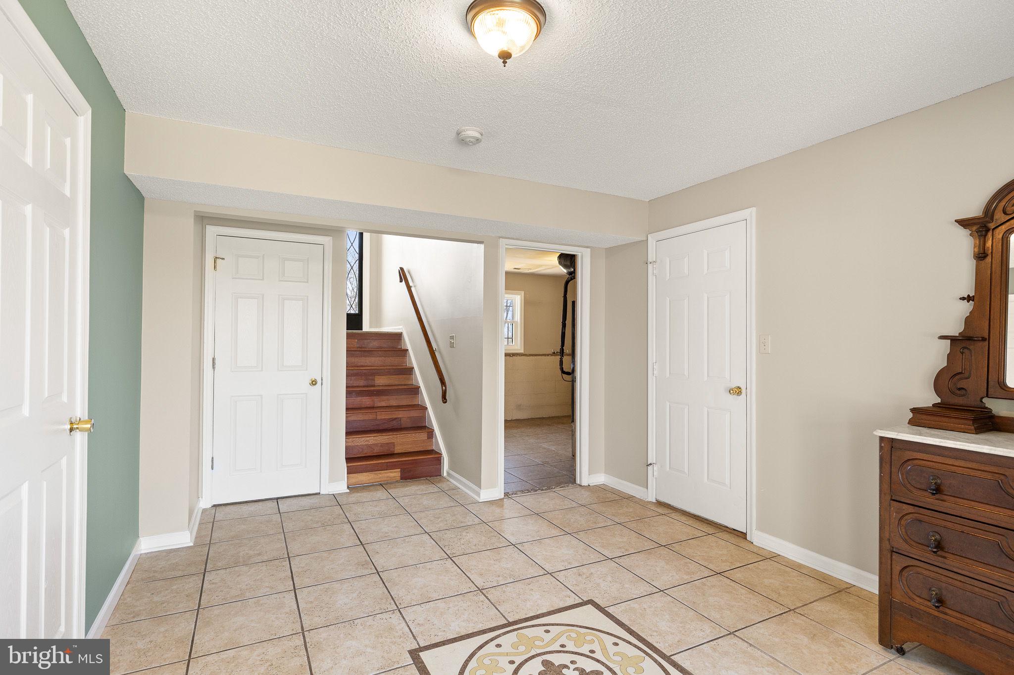 TIMBER HEIGHTS - Residential