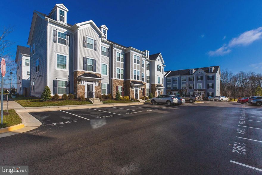 Welcome to your spacious and stunning dream home in Falls Grove! This exceptional end-unit Townhouse boasts 3 bedrooms, 3 full bathrooms, and over 1,500 square ft. of living space. The flexible floorplan includes an entry-level bedroom with a private deck and a full bath, making it ideal for guests or relaxation. The main level features elegant dark hardwood flooring and a gourmet kitchen with granite countertops, stainless steel appliances, custom cabinetry, and a breakfast bar. Sunlight fills the family room, creating a warm and inviting atmosphere. Upstairs, the lavish master suite offers separate his/her closets and an en-suite bathroom, while the second bedroom also has its own en-suite. Enjoy outdoor living in the fully fenced-in backyard and deck, perfect for entertaining. Don't miss out on this amazing rental opportunity – schedule a viewing before it's gone!