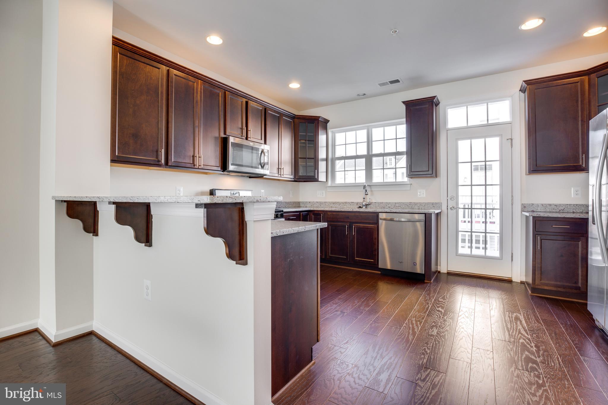 FALLS GROVE - Residential Lease