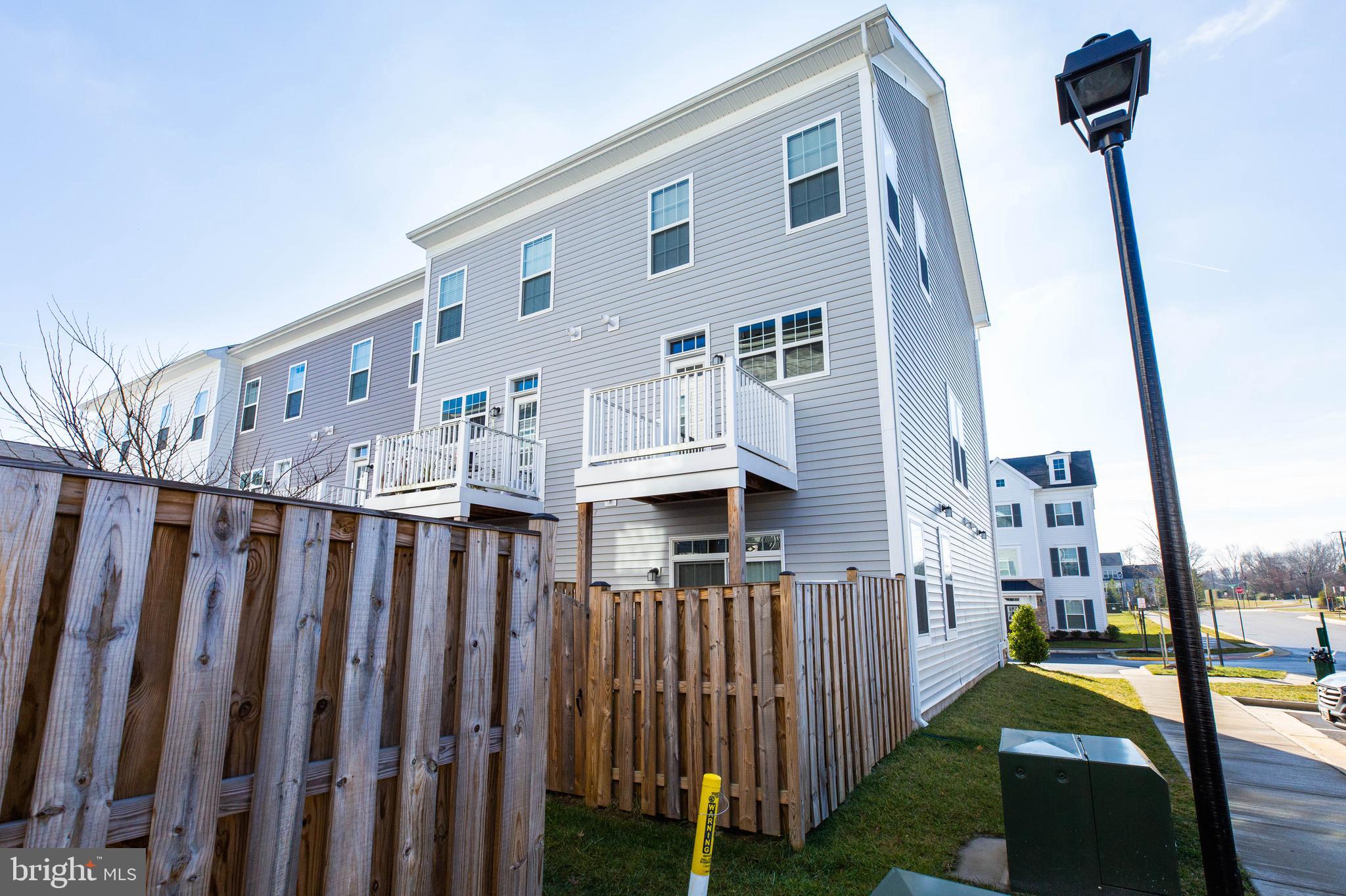 FALLS GROVE - Residential Lease