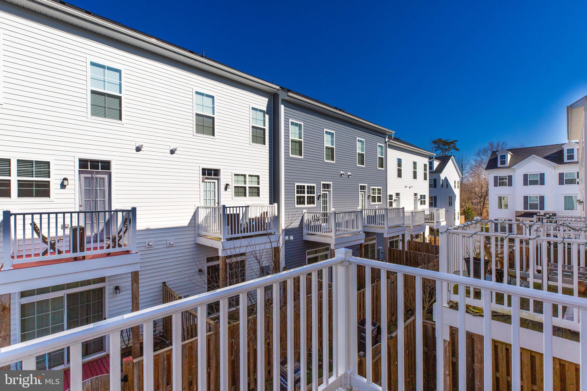 FALLS GROVE - Residential Lease