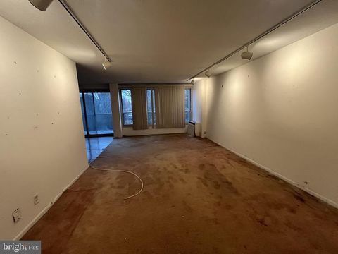 Tiny photo for 1001 City Avenue #E-404, WYNNEWOOD, PA 19096 (MLS # PAMC2168930)