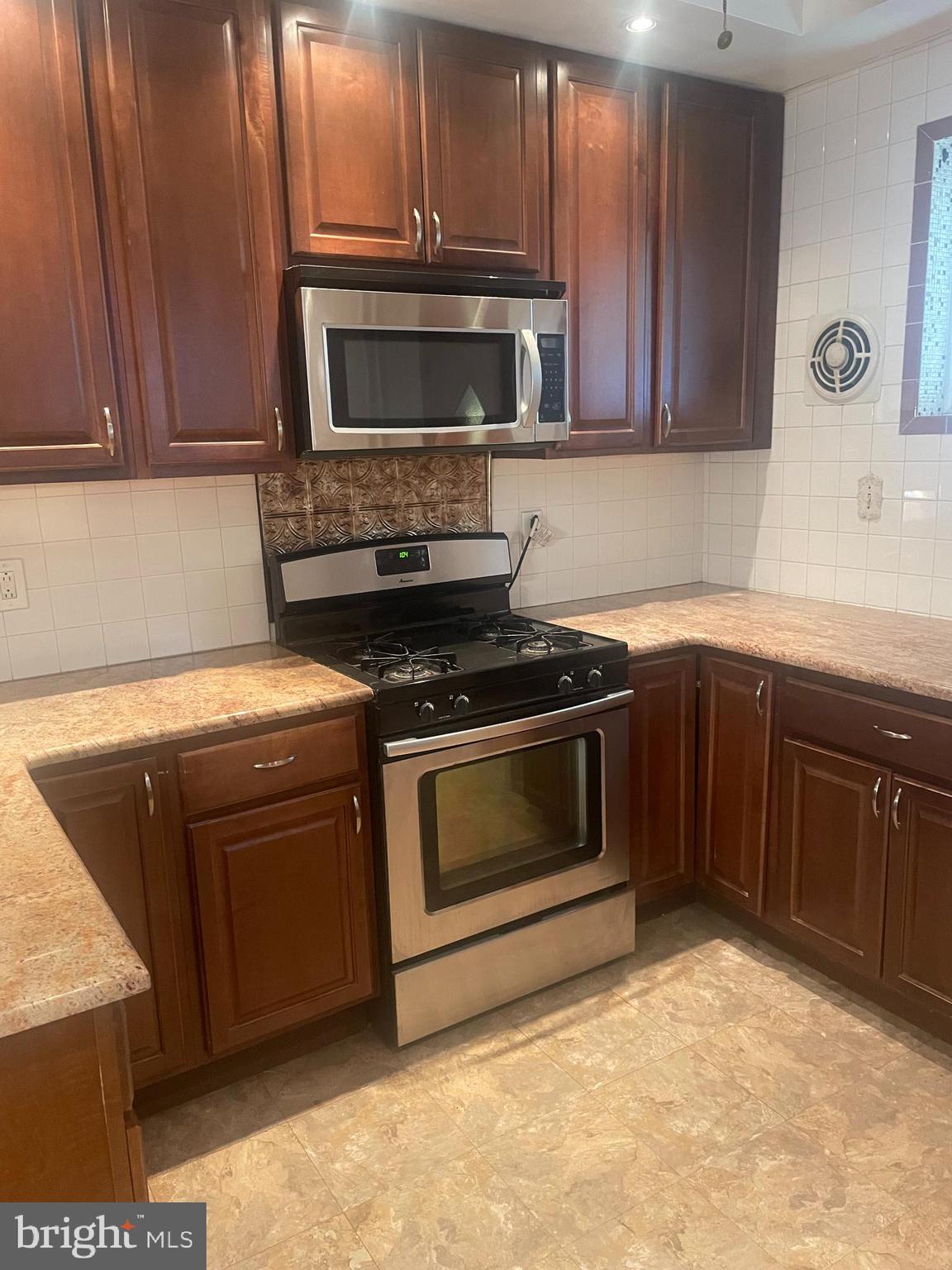 PORT RICHMOND - Residential