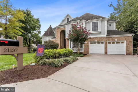 21137 Stonecrop Place, Ashburn, VA MLS: VALO2097218