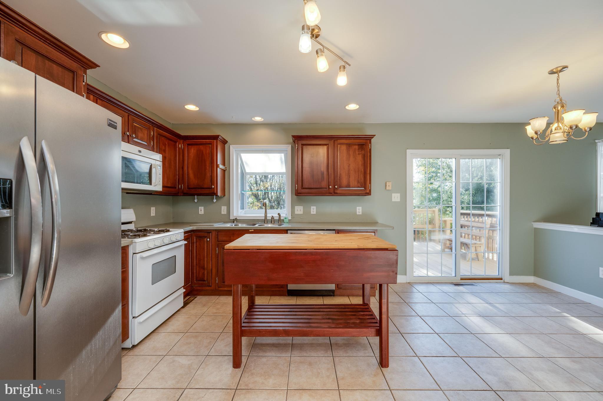 REESER HEIGHTS - Residential