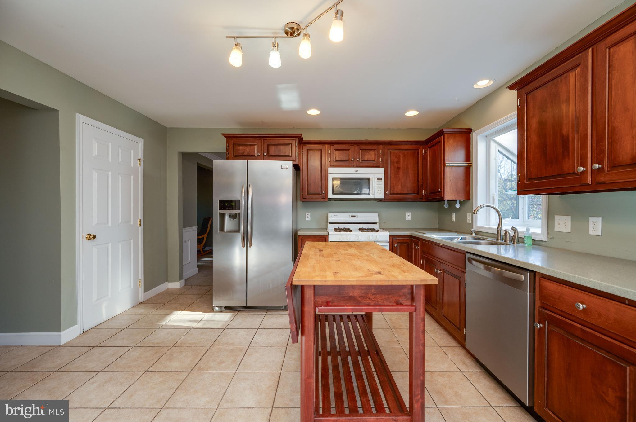 REESER HEIGHTS - Residential