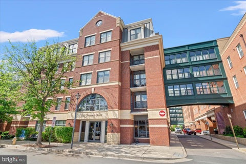 Photo of 1111 Oronoco Street #441, ALEXANDRIA, VA 22314 (MLS # VAAX2066492)