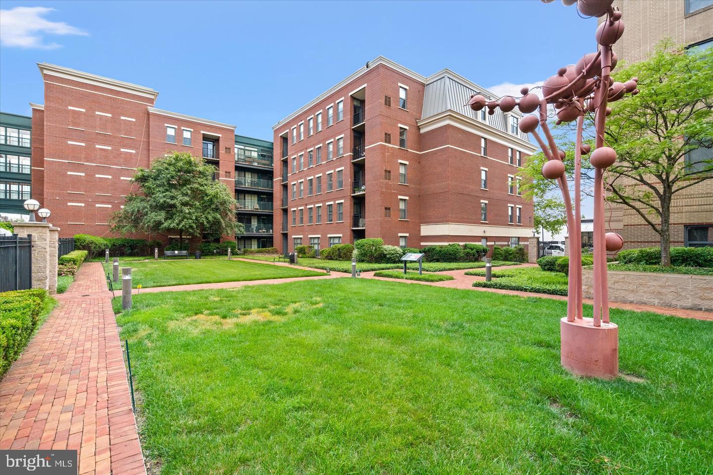 1111 ORONOCO STREET 441