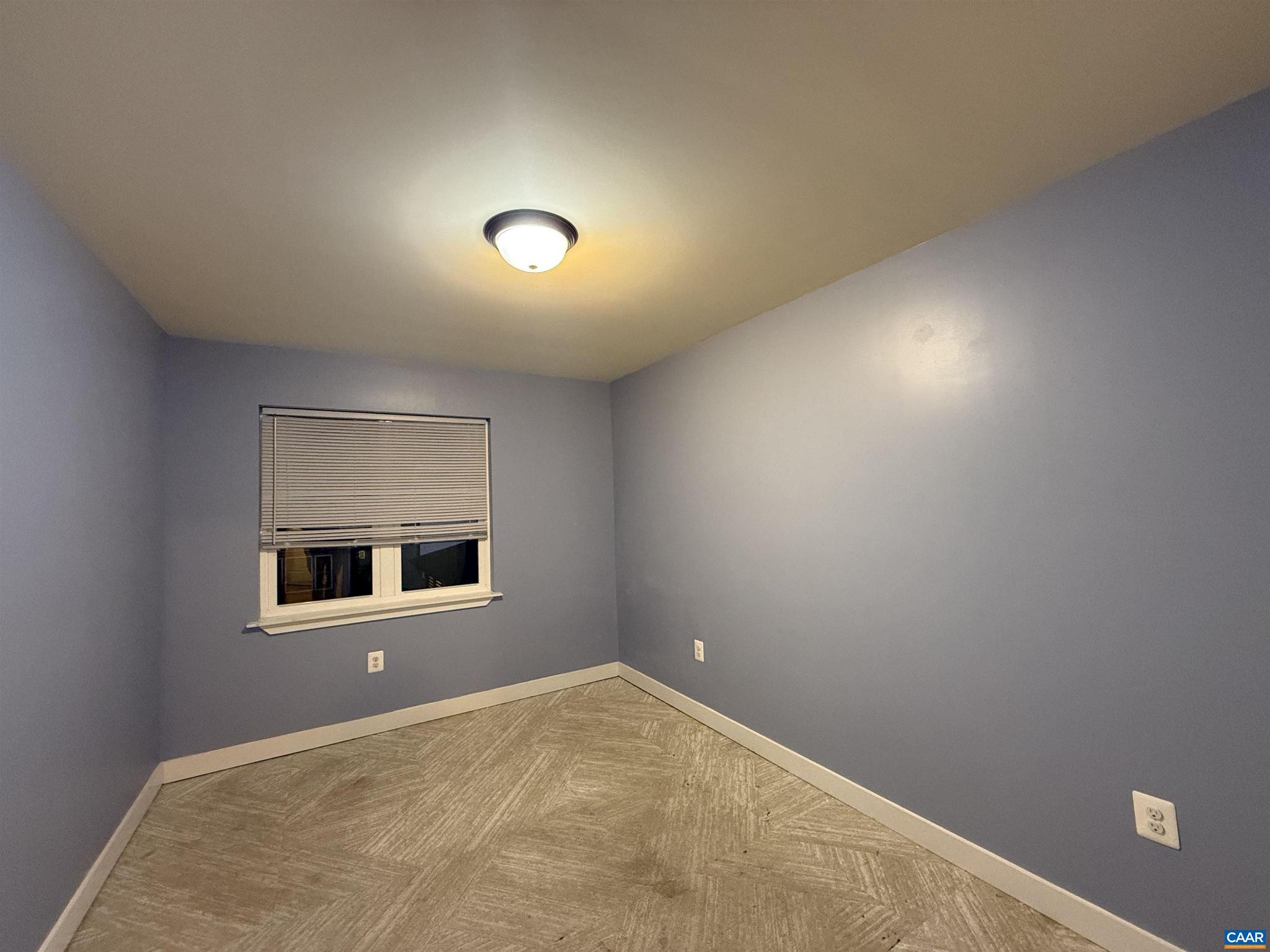 LOCHLYN HILL - Residential