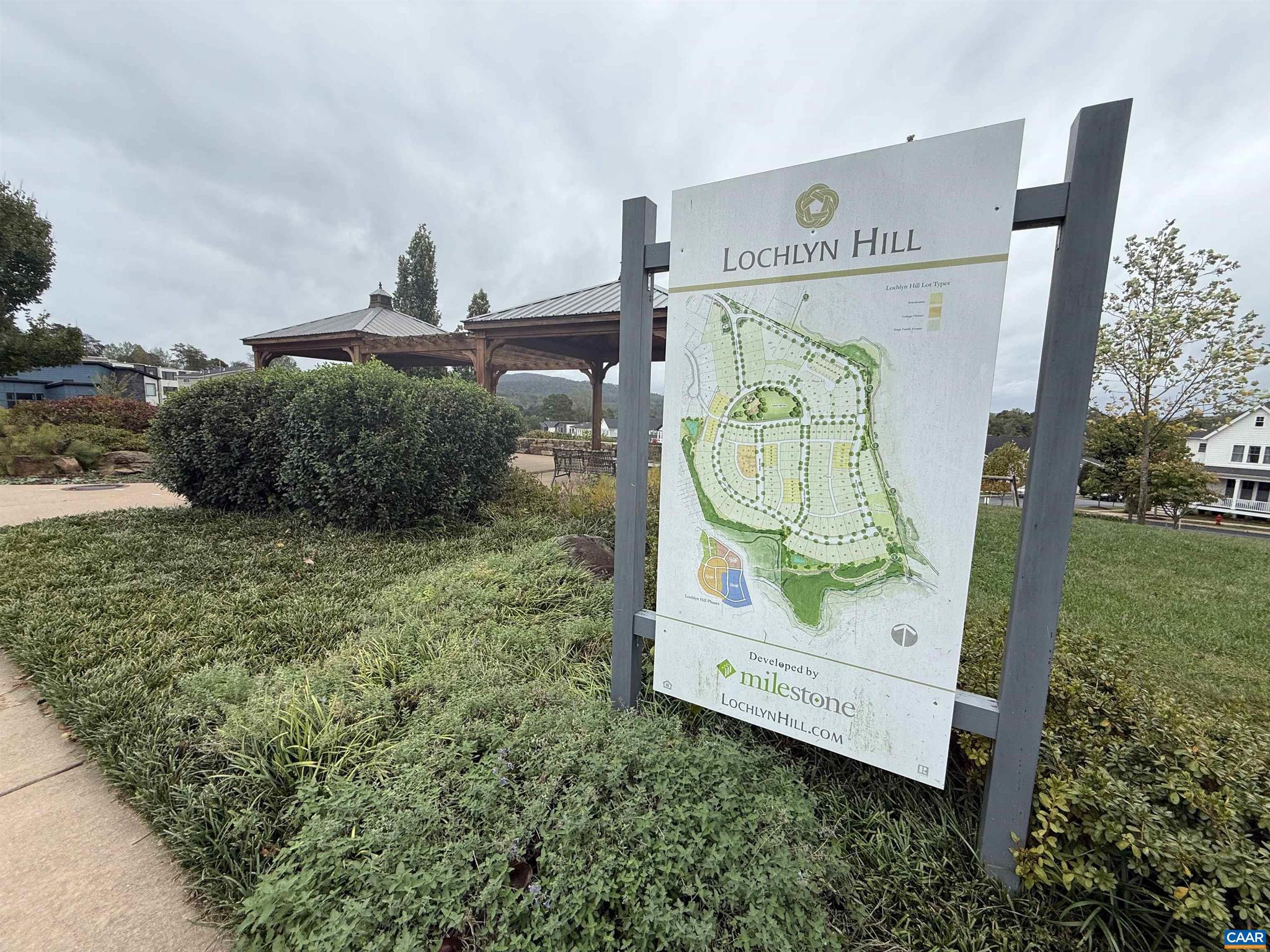 LOCHLYN HILL - Residential