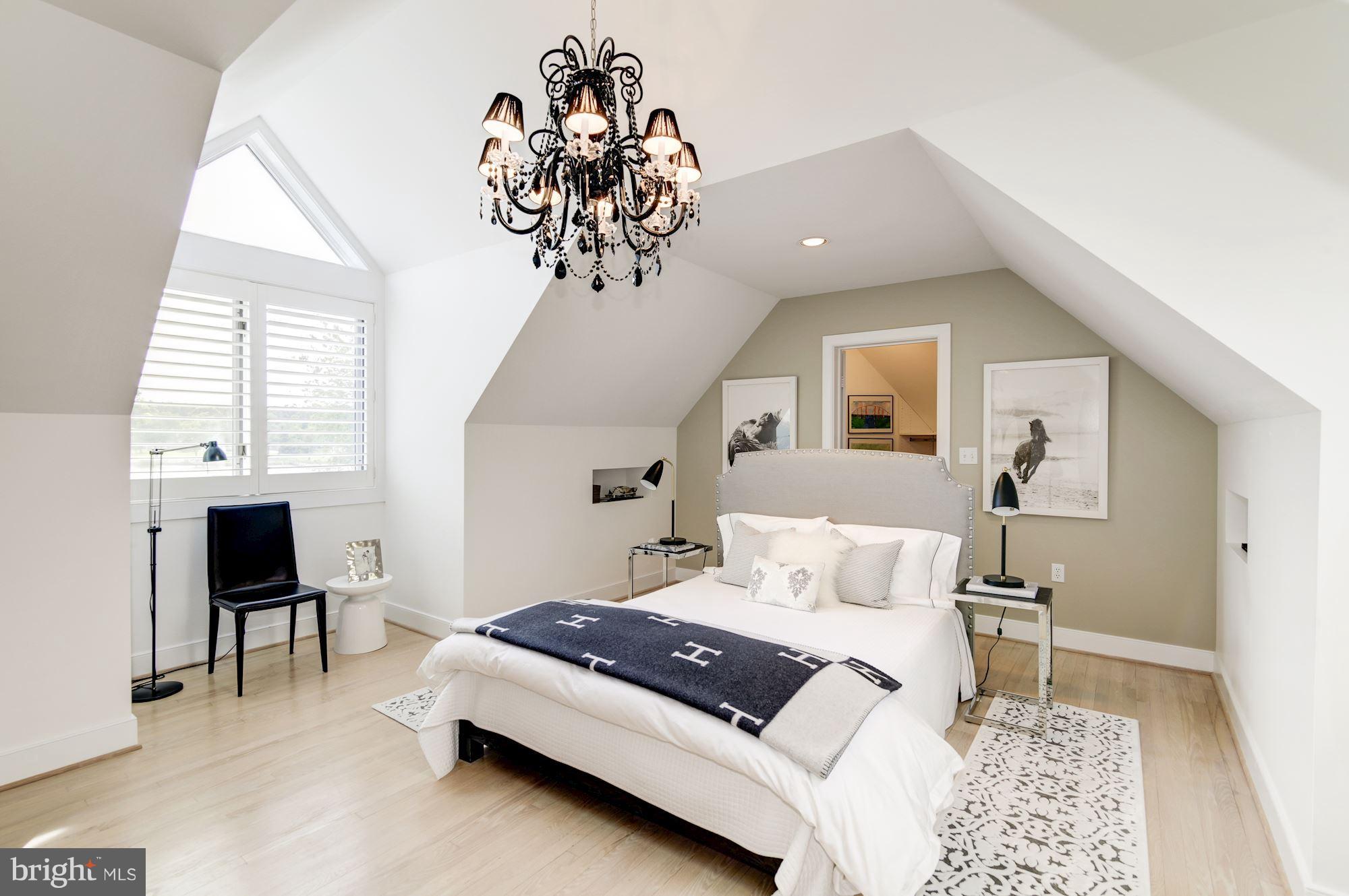 COVE CREEK CLUB - Residential