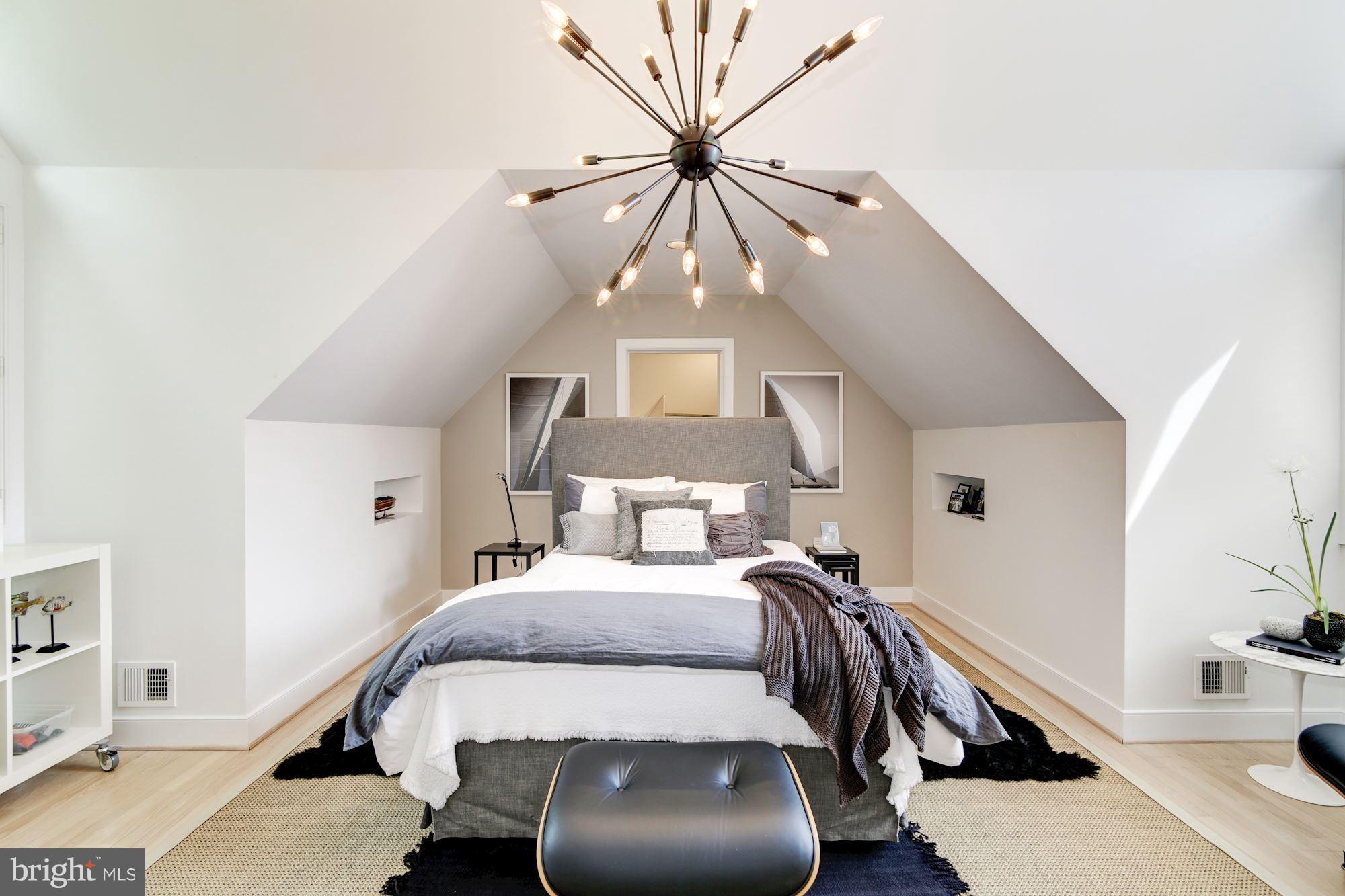 COVE CREEK CLUB - Residential