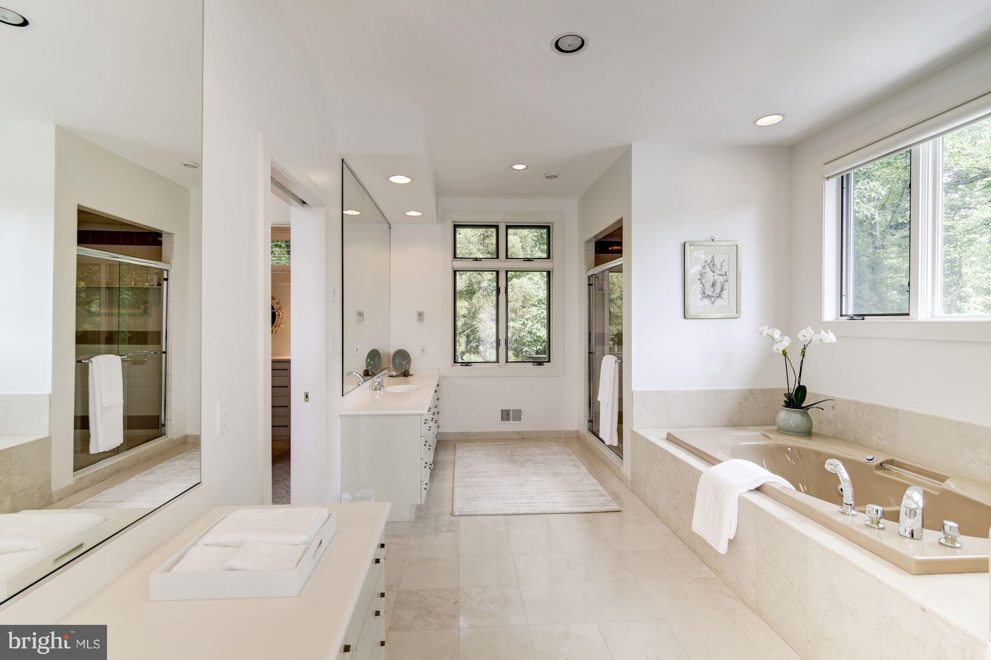 COVE CREEK CLUB - Residential