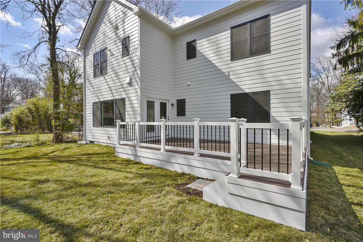 WESTHAMPTON - Residential