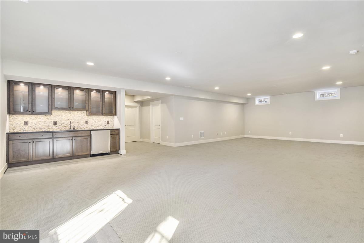 WESTHAMPTON - Residential