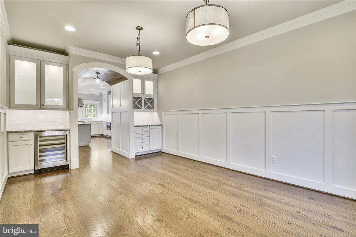 WESTHAMPTON - Residential